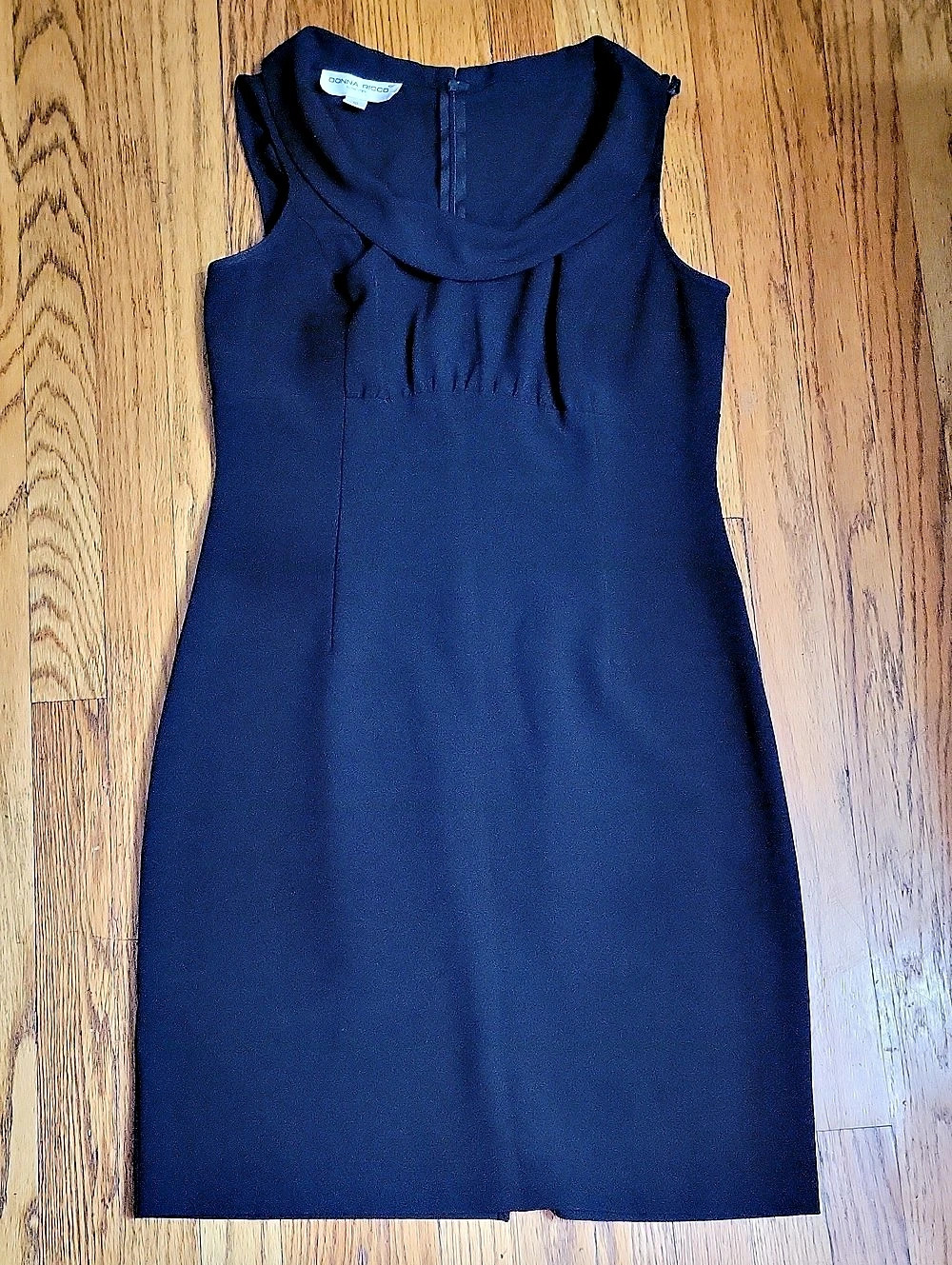 Donna Ricco Sleeveless Mini Dress in Blue Like New